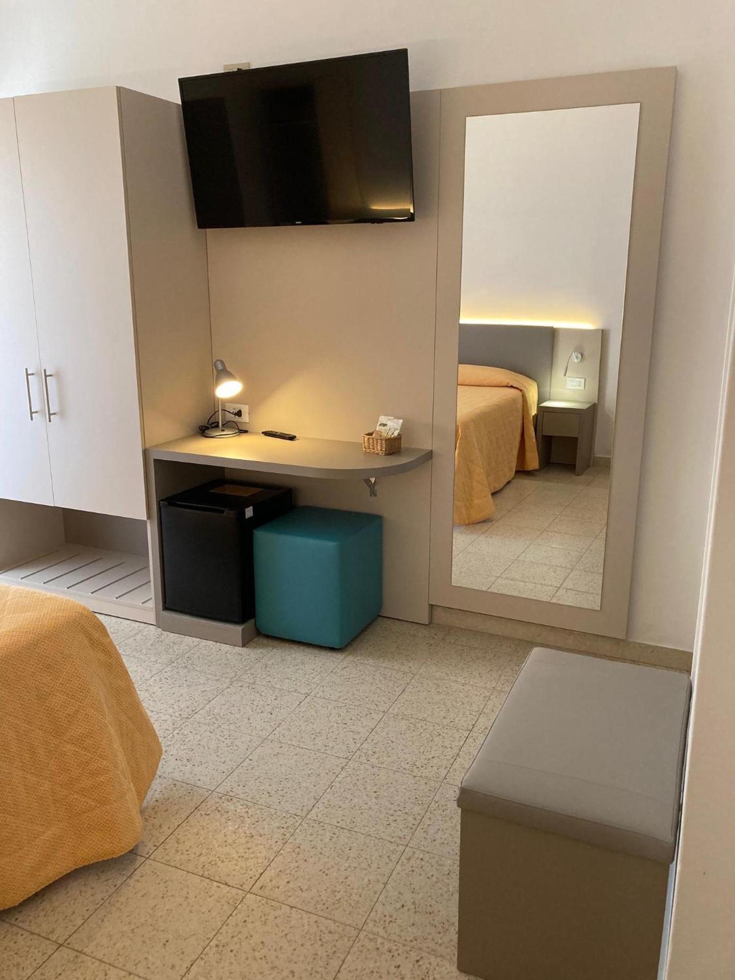 Hotel Giacomazzo Caorle Bagian luar foto