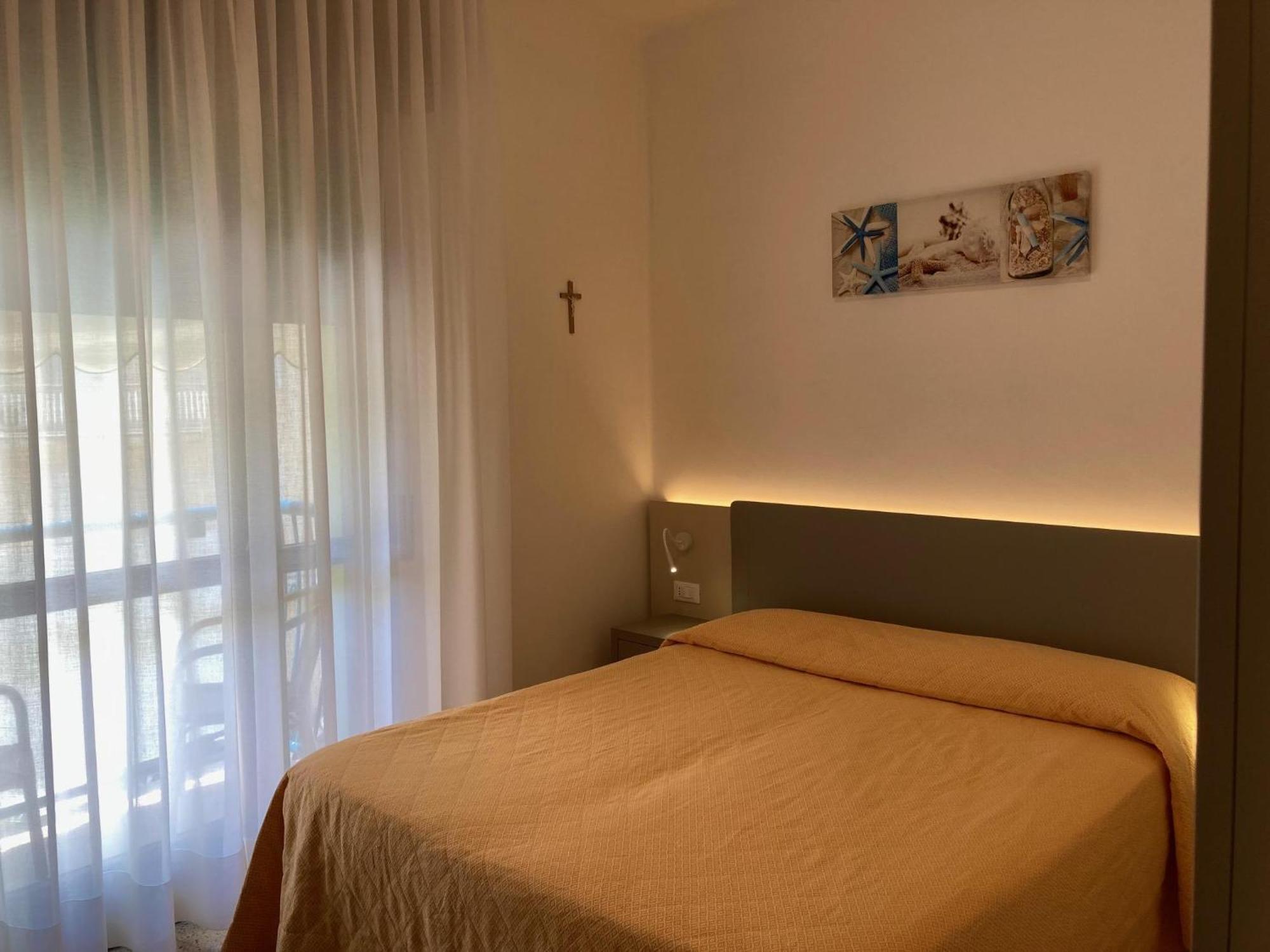 Hotel Giacomazzo Caorle Bagian luar foto