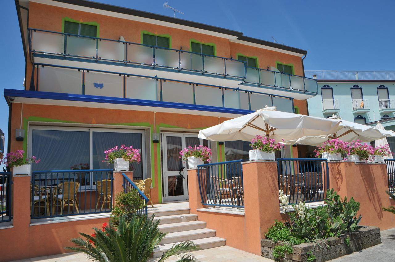 Hotel Giacomazzo Caorle Bagian luar foto