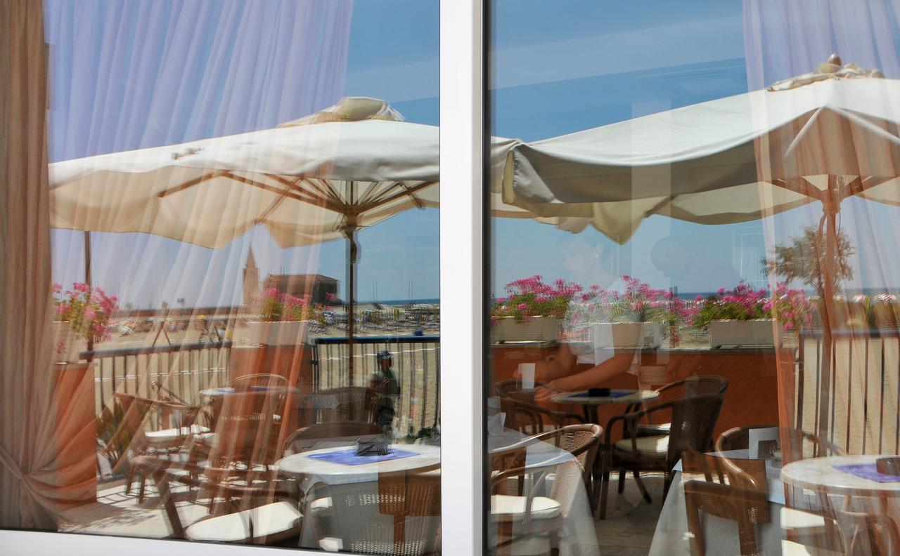 Hotel Giacomazzo Caorle Bagian luar foto