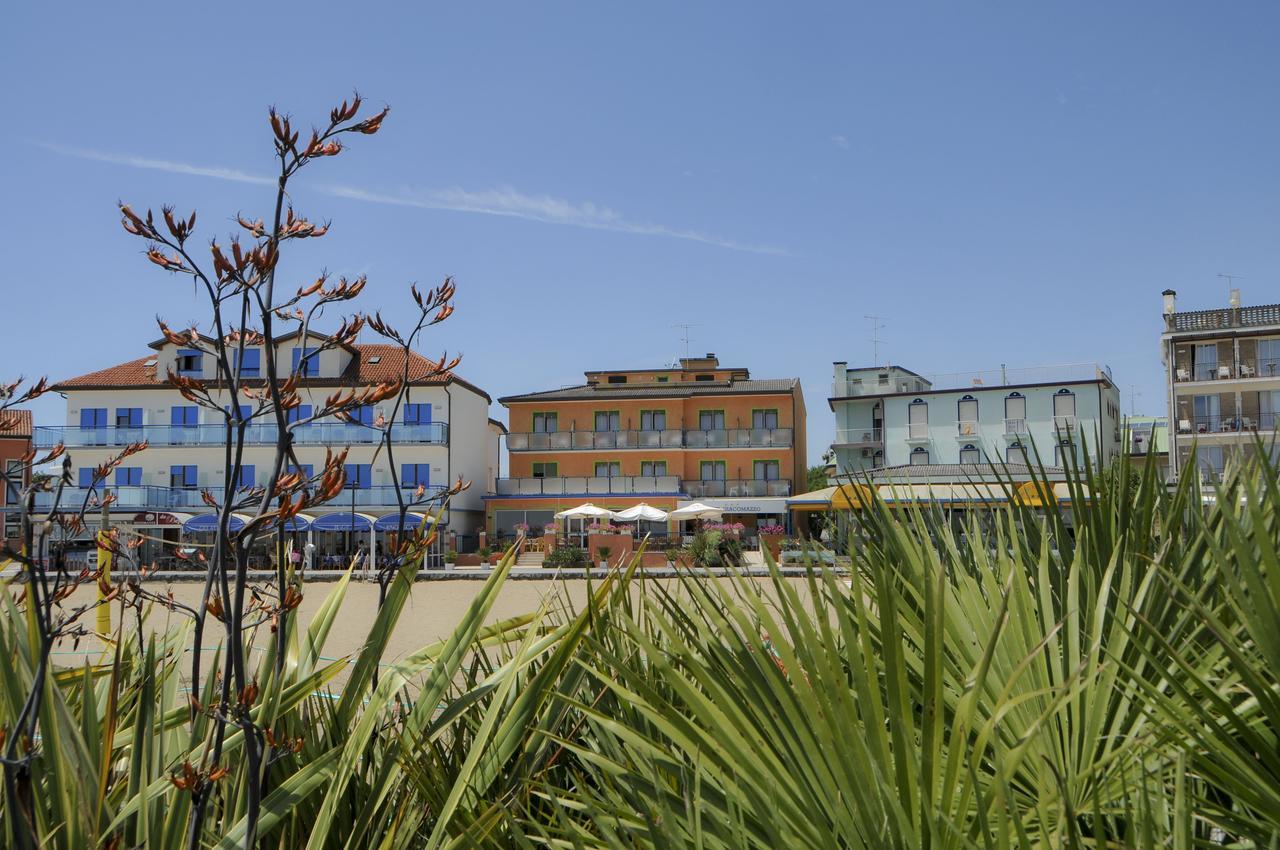 Hotel Giacomazzo Caorle Bagian luar foto