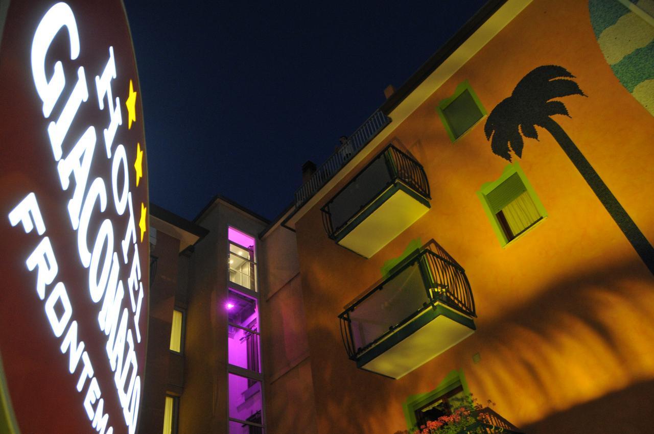 Hotel Giacomazzo Caorle Bagian luar foto