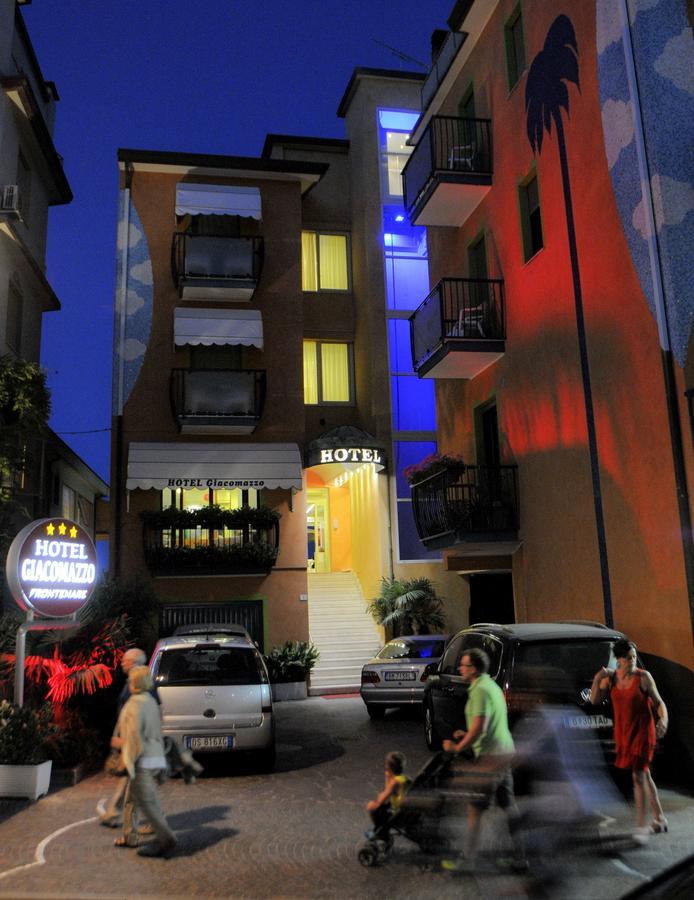 Hotel Giacomazzo Caorle Bagian luar foto